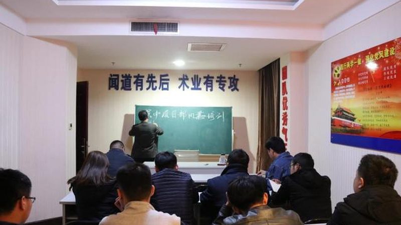 成人学历资格证报考，费用构成与合理预算