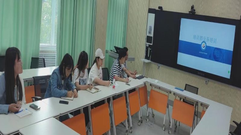 上海钢琴培训机构价格差异背后的考量因素