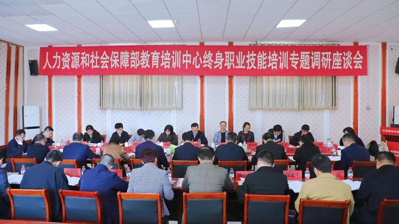 为了保证培训效果，焊工培训速成班通常采用以下教学方法：